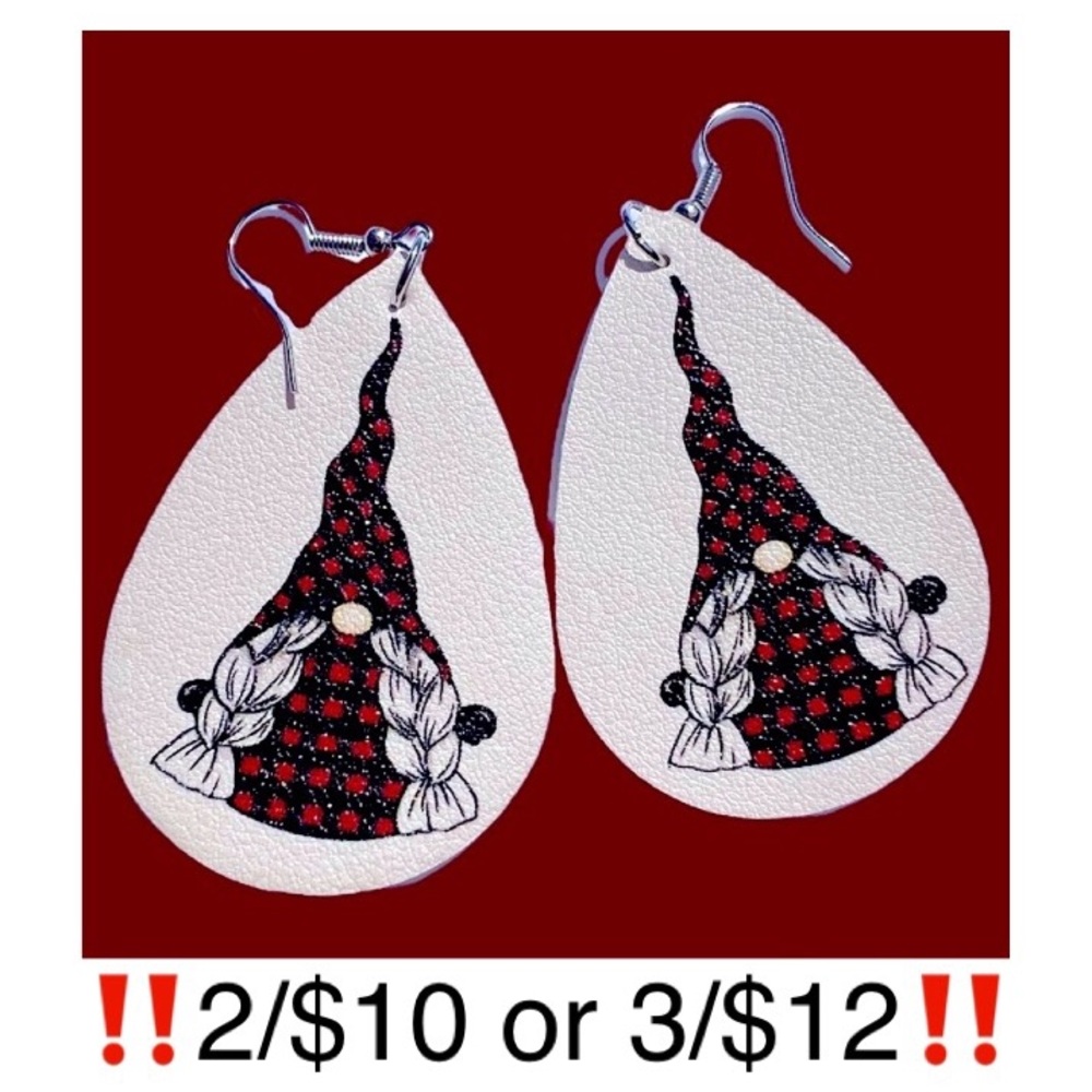 Gnome Earrings Buffalo Plaid Faux Leather Drop Novelty Christmas Holiday Gnomes